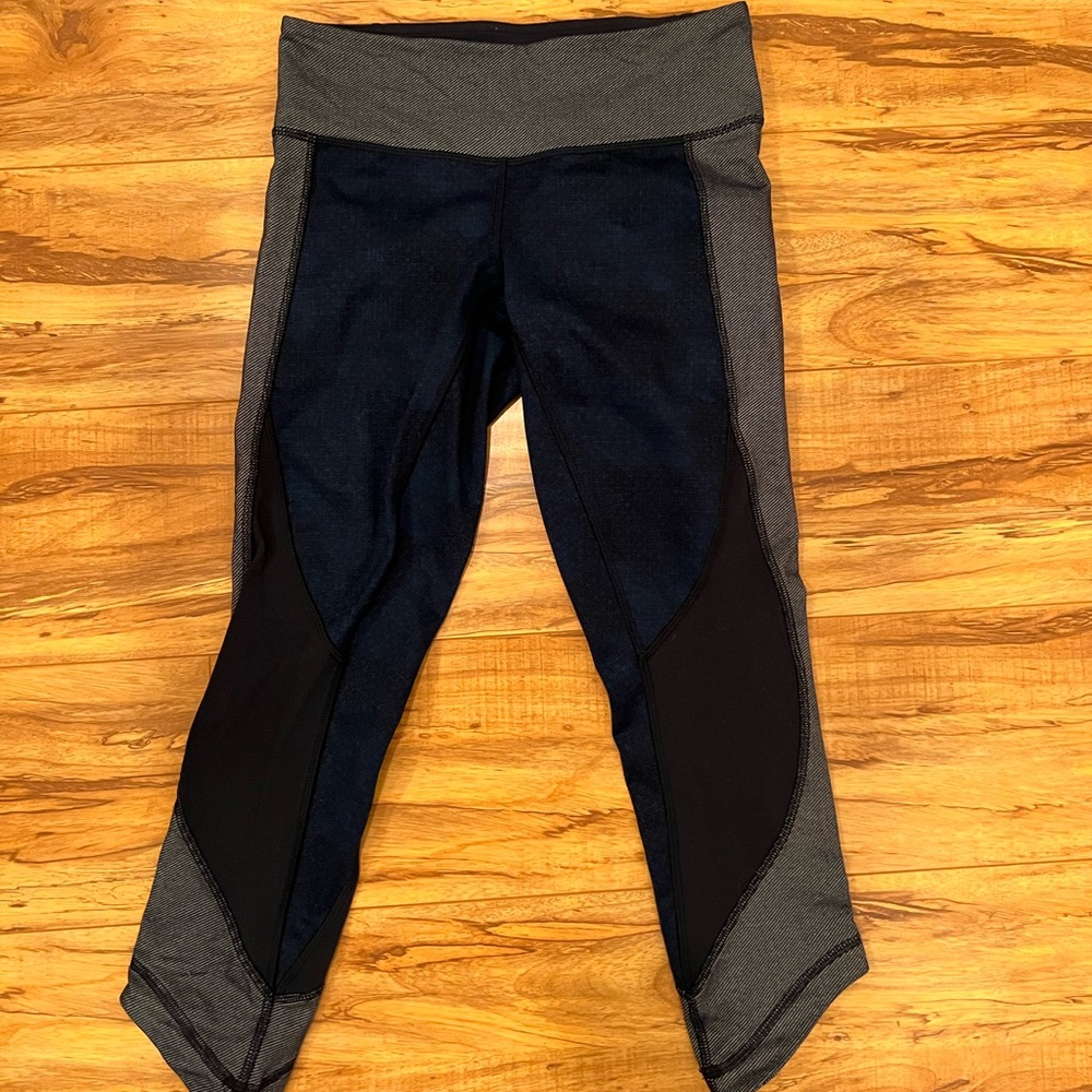 Lululemon multicolored cropped leggings